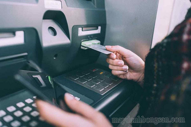 Cho phép người dùng rút tiền tại hàng ngàn cây ATM trong phạm vi lãnh thổ Việt Nam